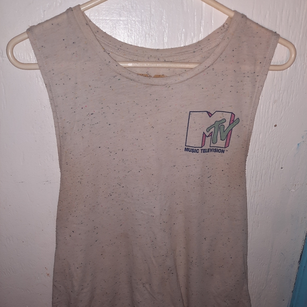 7 months pregnant and don't fit it anymore.